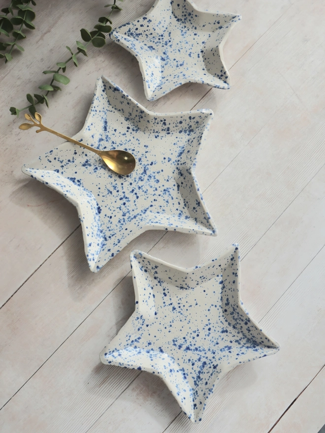 star plates, star dishes, ceramic star dish, ceramic star plate, ceramic stars, Jenny Hopps Pottery