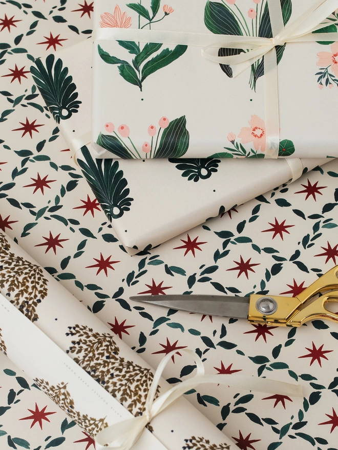 Christmas Diamond Star Botanical Luxury Gift Wrap
