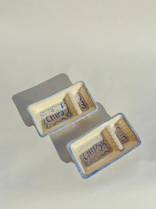 2 x trays