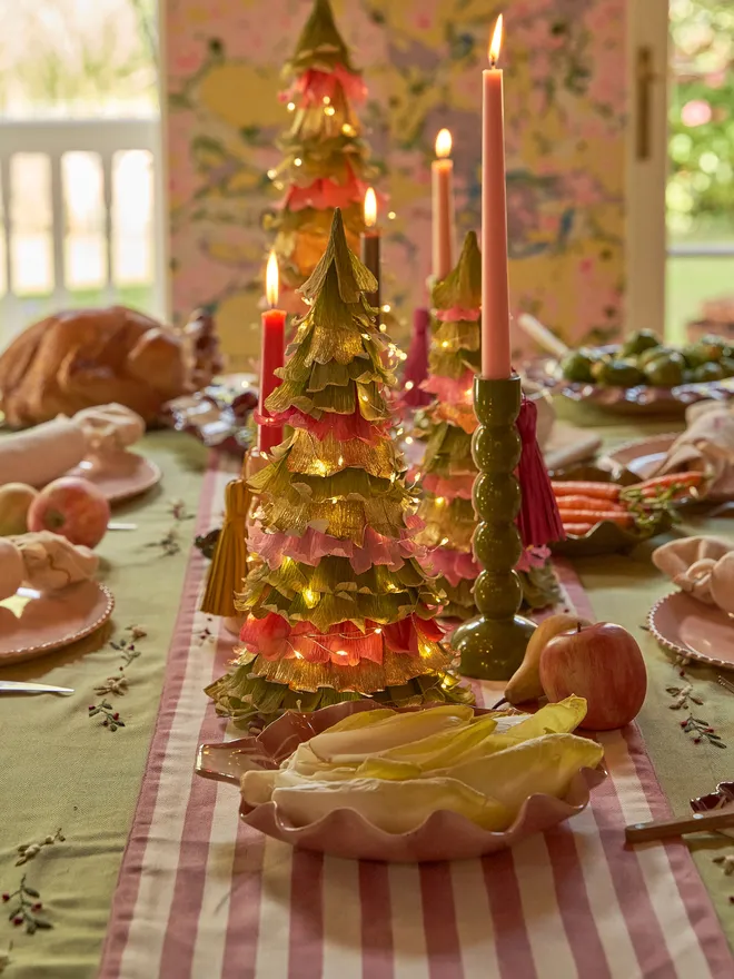 Ruffle tablecloth