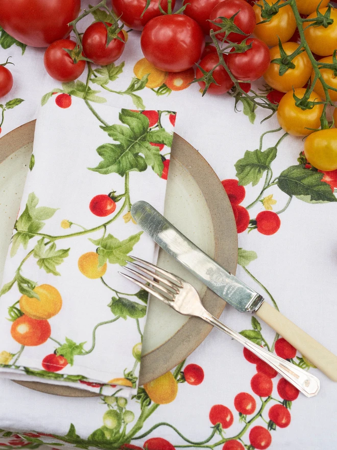 Tomato printed linen napkin