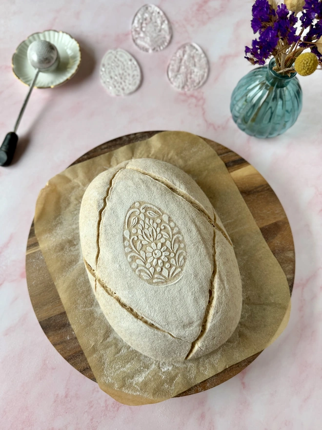 Easter bread design 