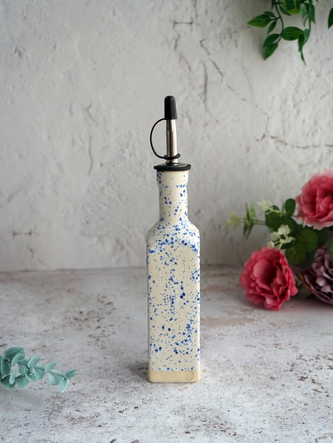 ceramic oil bottle, ceramic oil and vinegar bottle, ceramic gift, Jenny Hopps Potter, oil and vinegar bottles