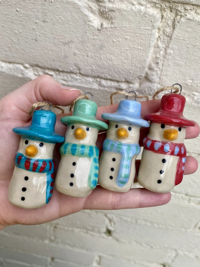 group snowbuddy christmas decoration