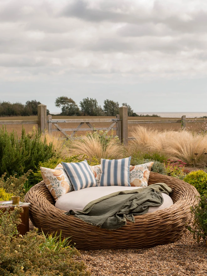 Large willow woven day bed