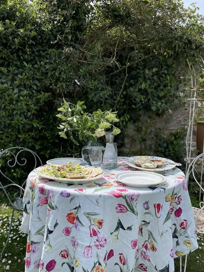 Tulip printed linen napkin