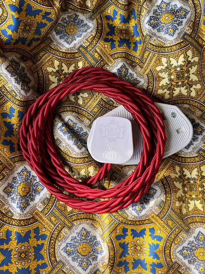 Lola's Leads Garnet Red Fabric Cover Extension Cable
