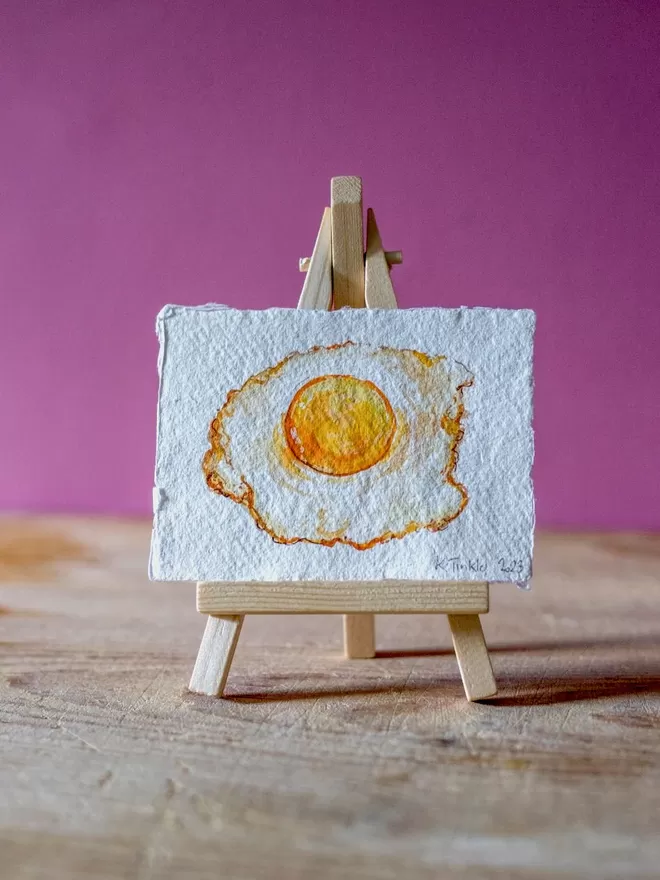 Katie Tinkler illustration of an egg.