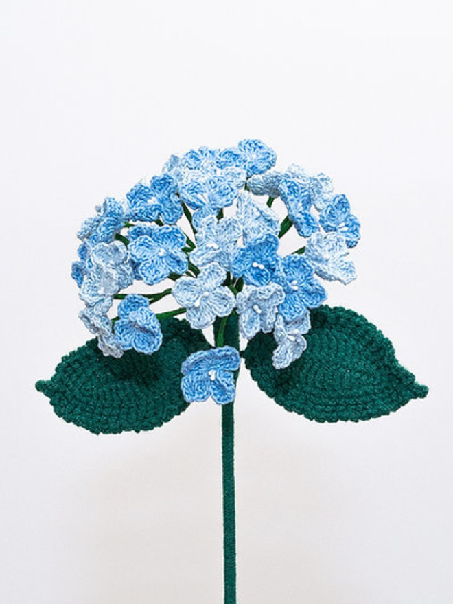 blue crochet hydrangea 