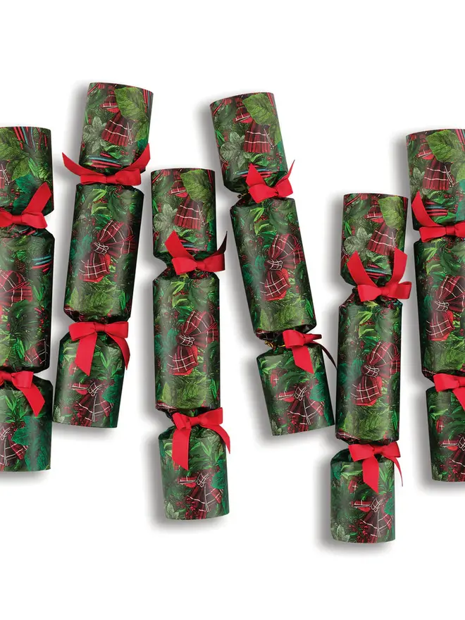 Christmas Wreath Luxury Christmas Crackers (Set Of 6)