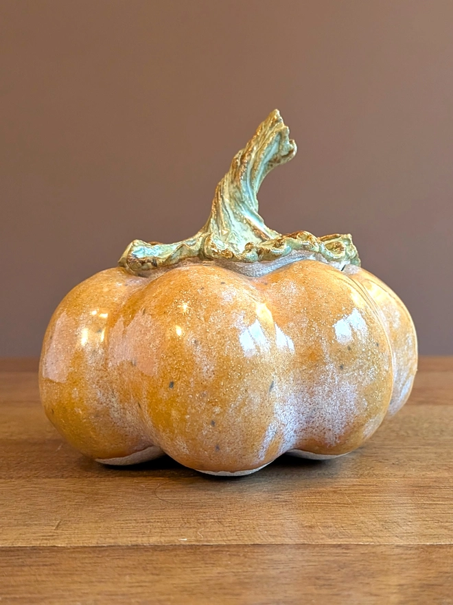 Pumpkin storage pot with lid