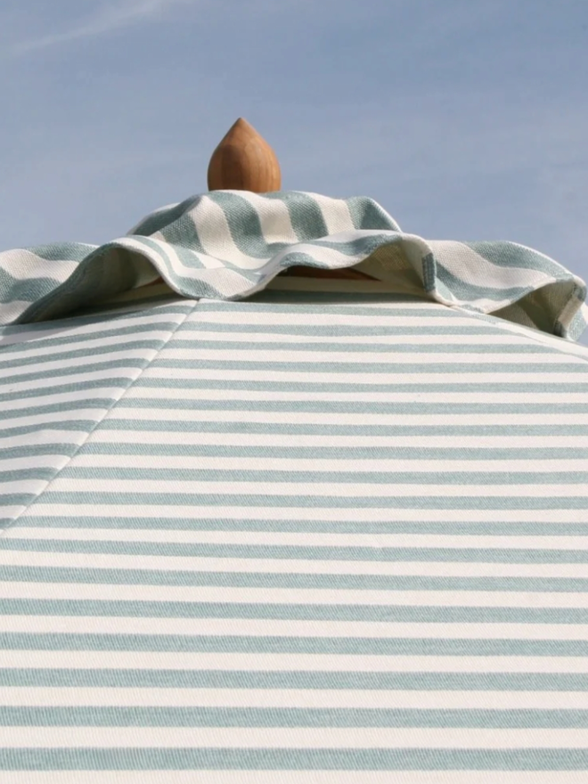 Striped Parasol. Parasol in celadon.