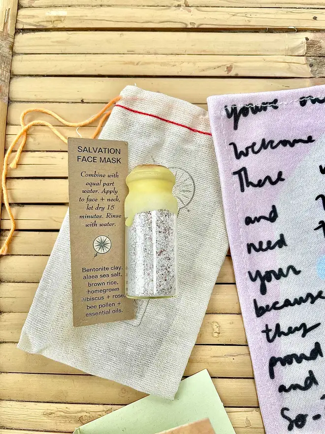 A little pocket-sized bundle to send a new mum who needs a mini pocket-sized bit of self-care.