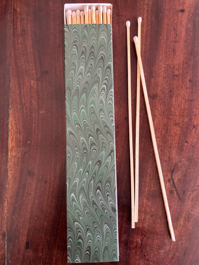 Long Matchbox. A matchbox in Green.