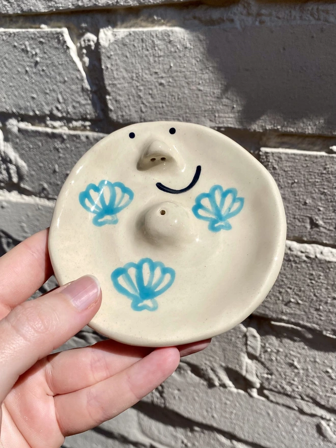 shell incense dish