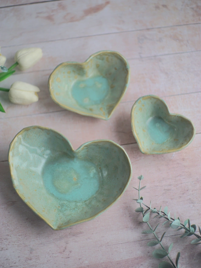 heart nesting bowls, ceramic heart bowls, Jenny Hopps Pottery