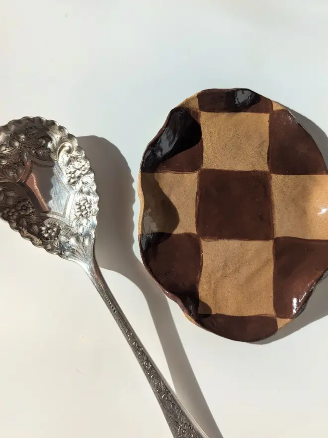 Check Wavy Spoon Rest