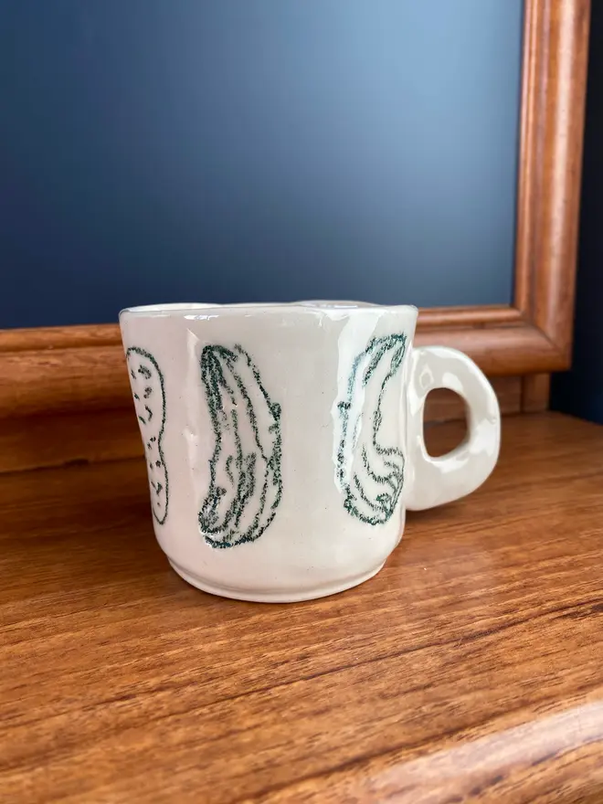 Mara Wanda pickles cup