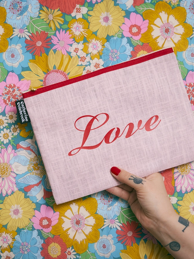 CATHERINE COLEBROOK PINK LINEN PURSE - LOVE