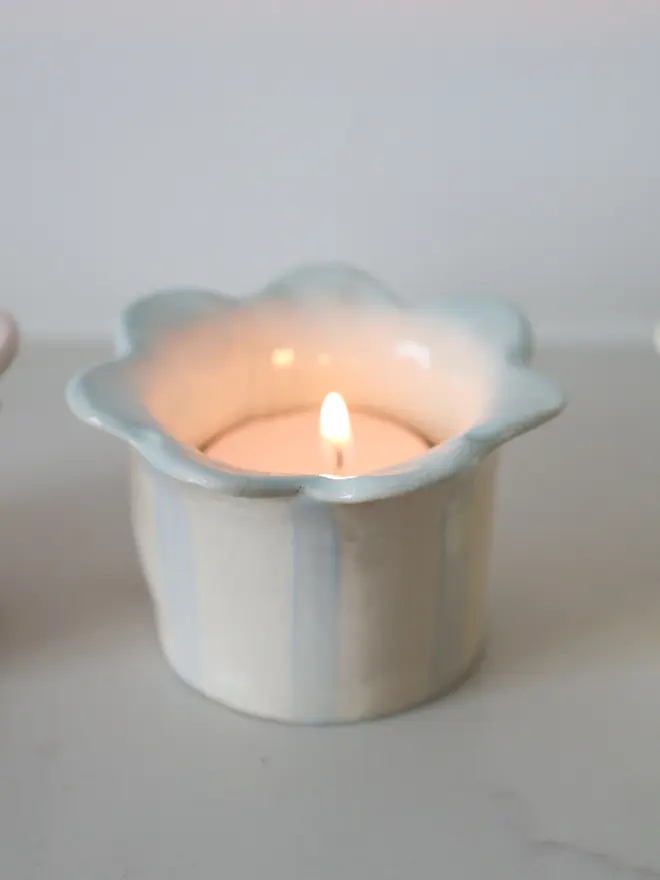 Daisy tealight holders, blue