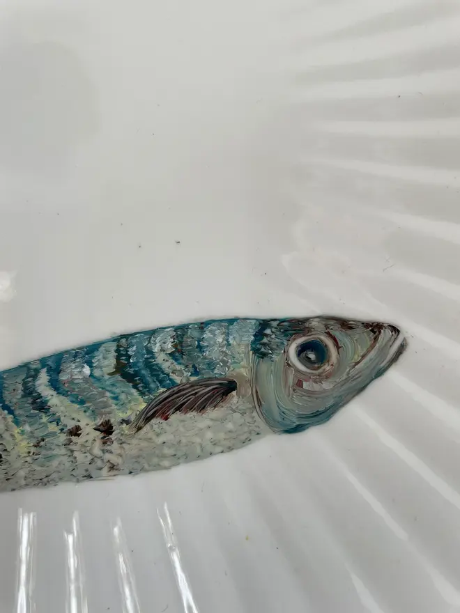 DETAIL Fine Art Oil Painted Three mackerels On A vintage Plate.