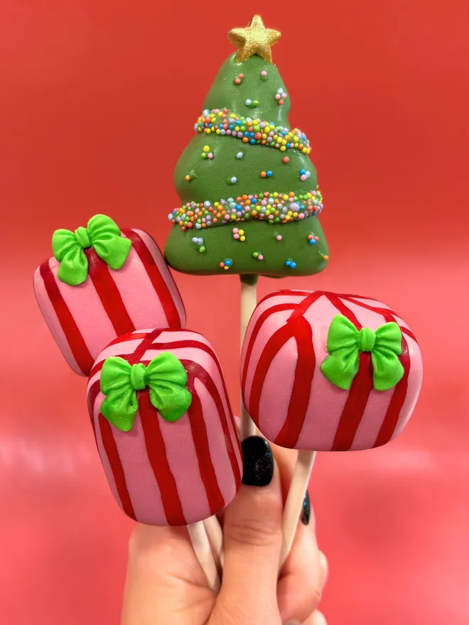 Christmas tree and presents cake pops