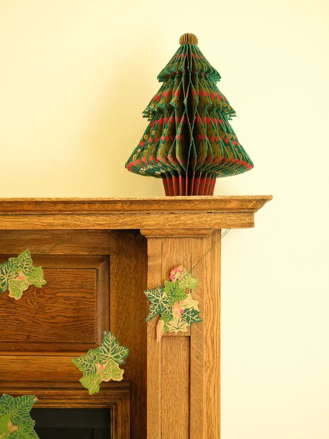 Holly And Ivy Sewn Garland (Set Of 6)