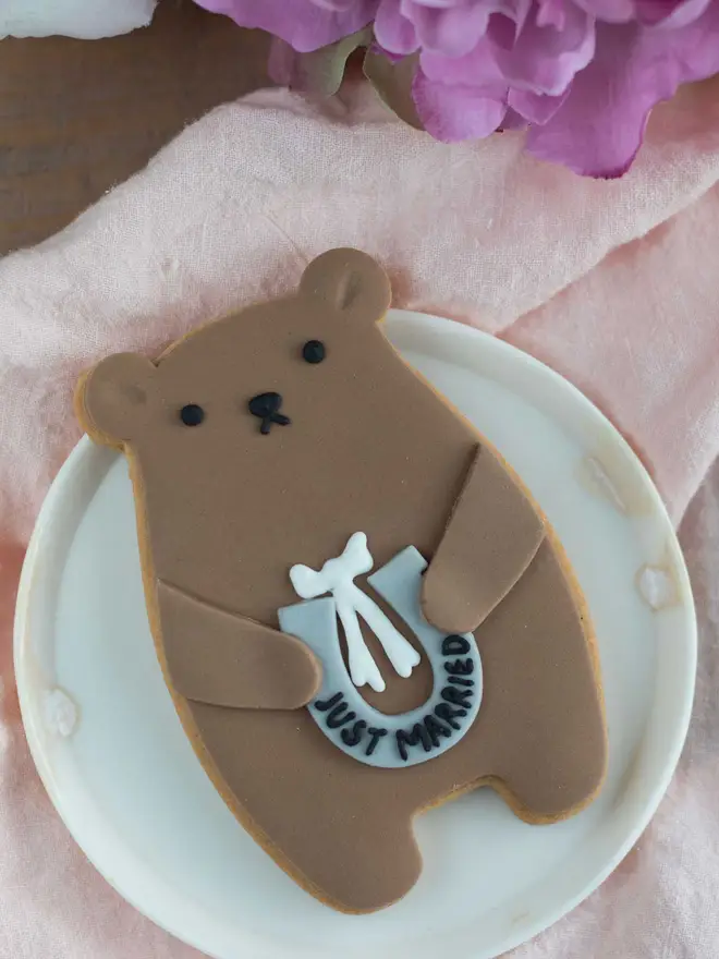 Just Married Biscuit Bear