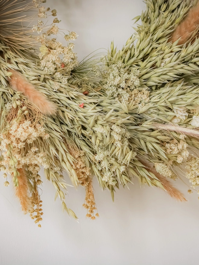 'Suffolk' Everlasting Dried Wreath 