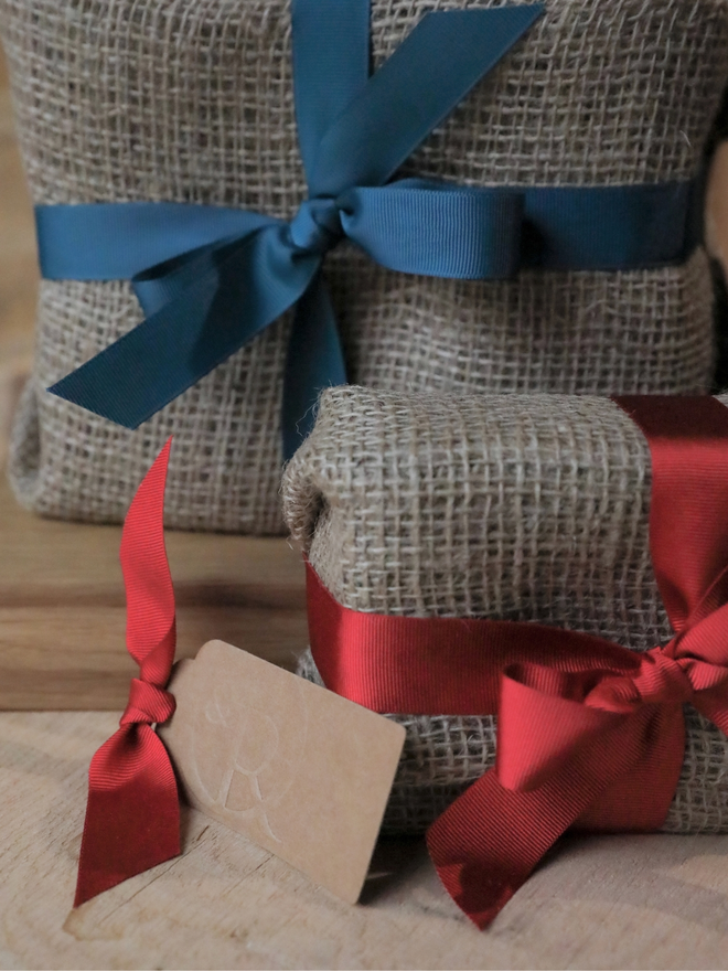 hessian gift wrap ribbon examples