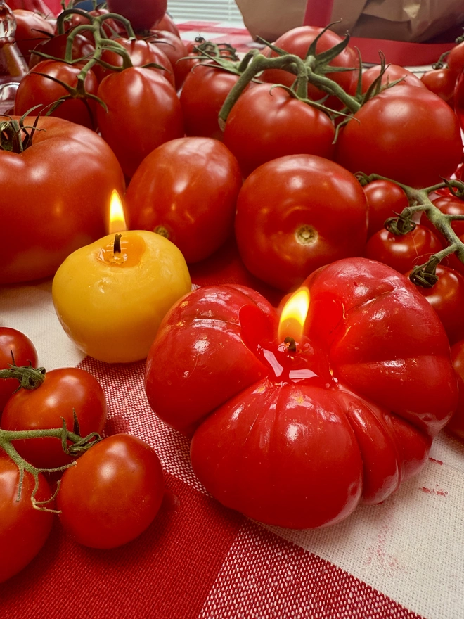 Tomato candle