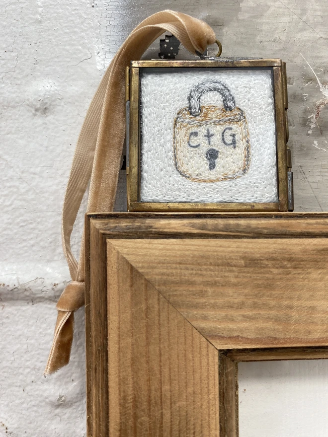 Lovers Embroidered Padlock