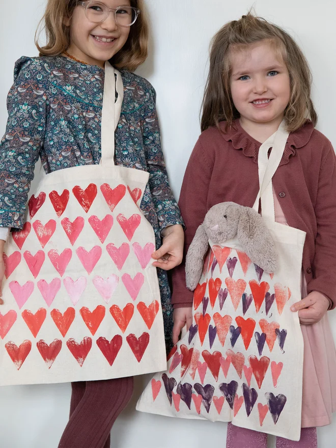 a canvas tote bag to decorate using your own stamp