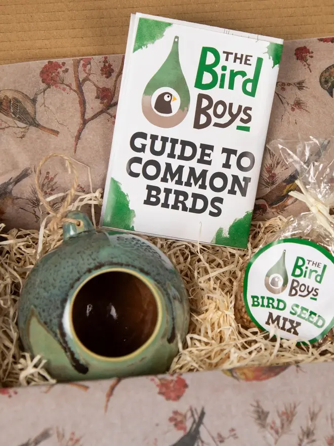 Water Moss Stoneware Ceramic Round Bird Feeder With Kit