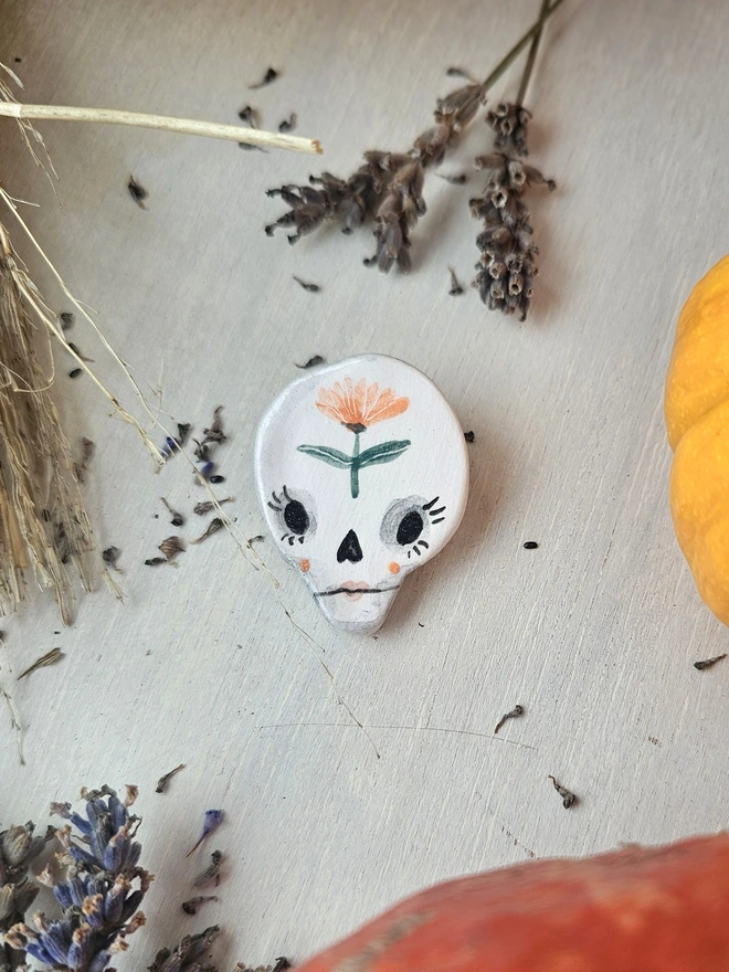 Skull bone ceramic halloween brooch