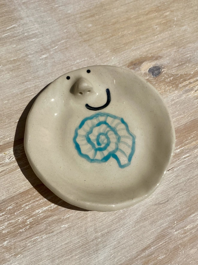 nautilus shell ceramic trinket tray