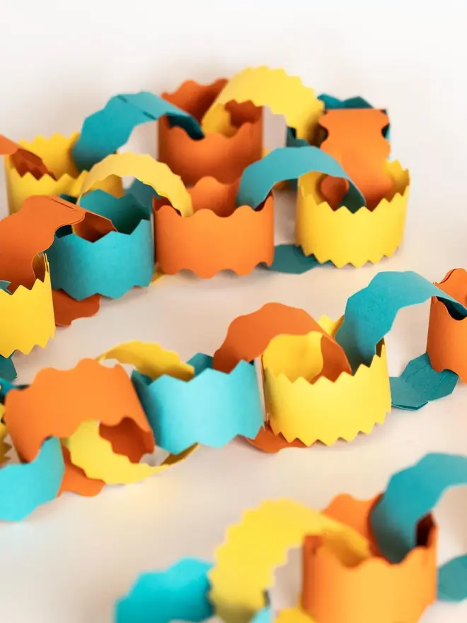 spring and summer paper chain