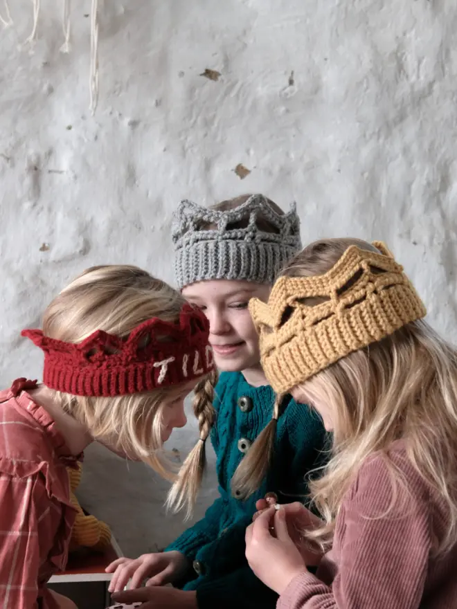 Crocheted Christmas Crown Kit