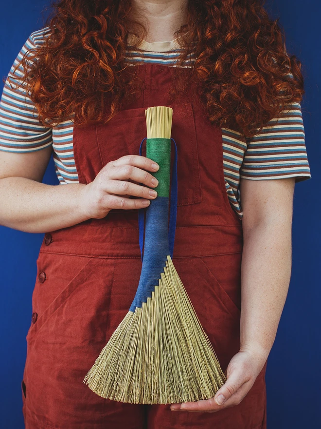 Broomcorn handbroom