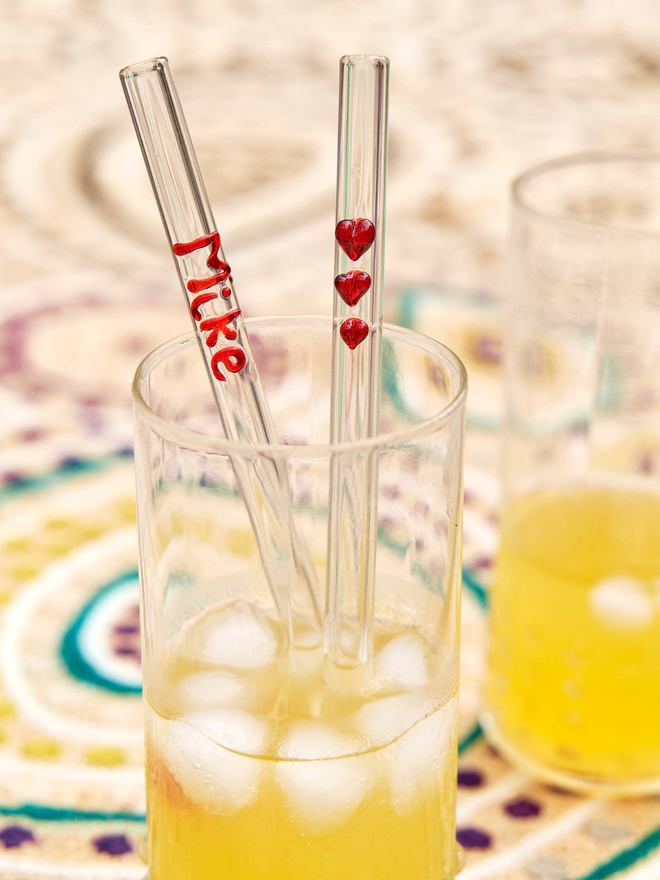 personalised valentines day straw with red name and heart decor