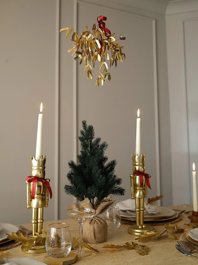 Brass Pearl Mistletoe 
