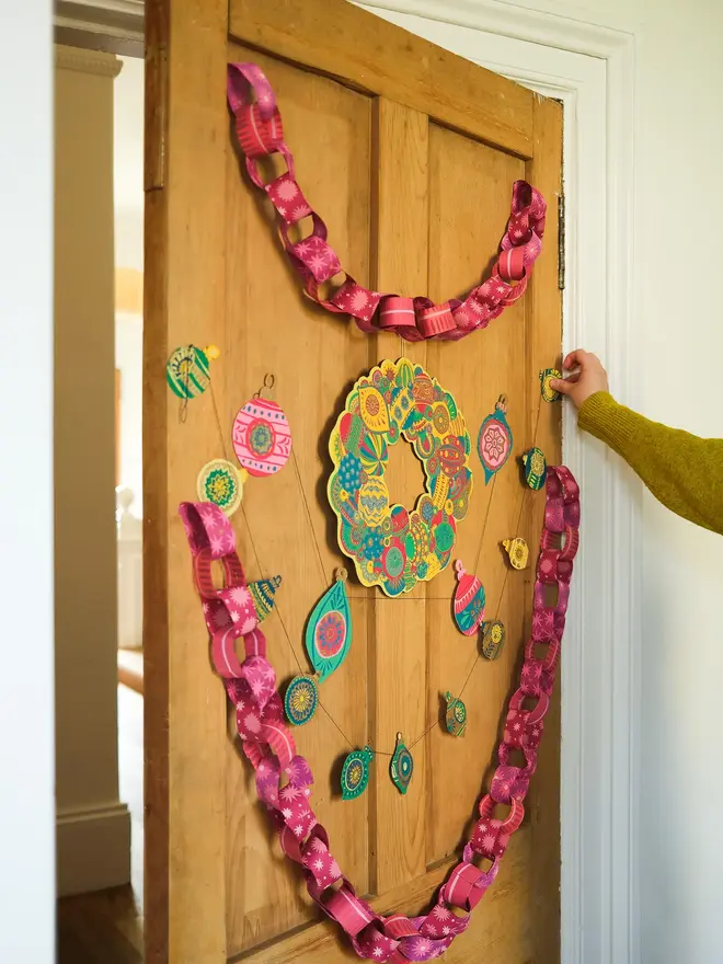 Bauble Cotton Board Wreath