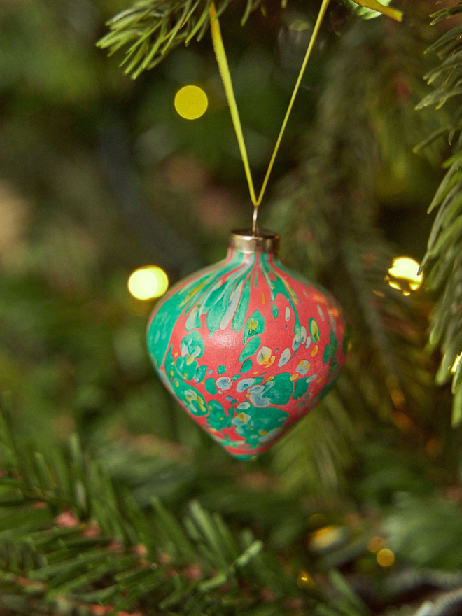 Tapered marbled bauble