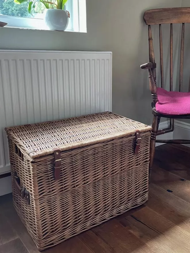 Large sized wicker hamper