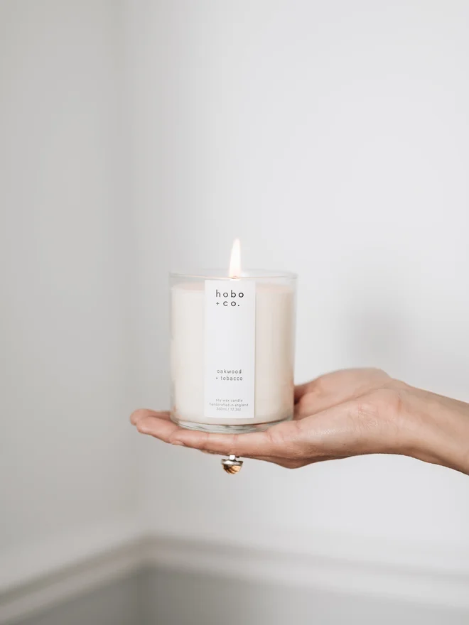 oakwood and tobacco large soy candle 