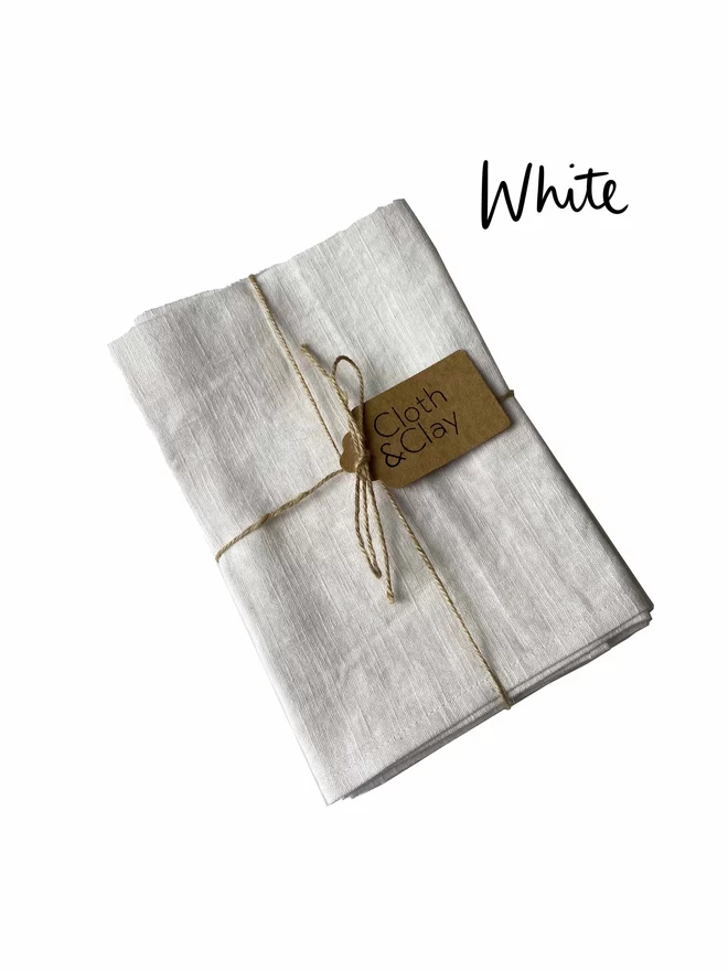 White napkins x2