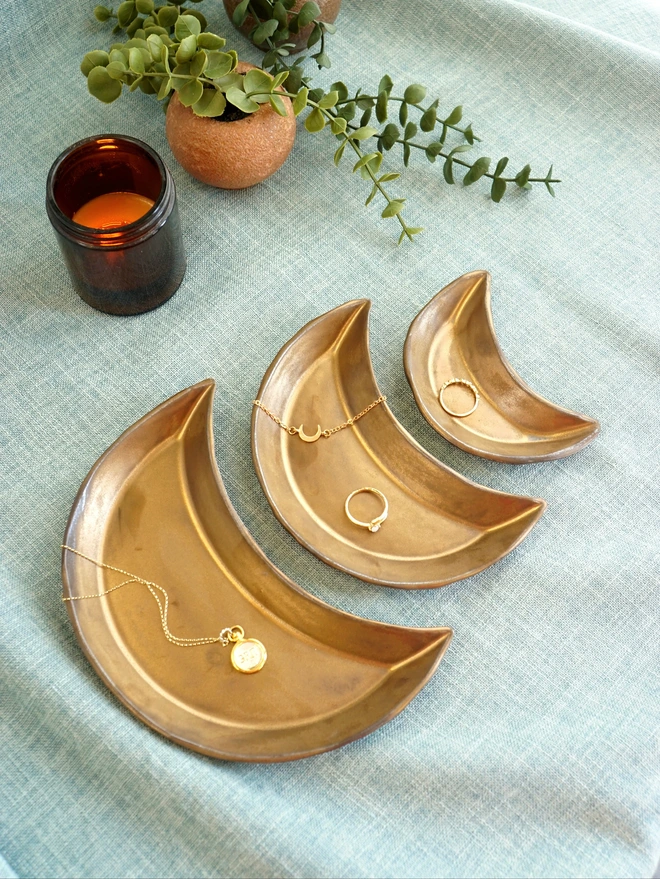 CERAMIC MOON DISHES, CERAMIC JEWELLERY DISH, MOON DISH, MOON TRINKET DISH, CERAMIC TRINKET DISH, CERAMIc JEWELLERY DISH, jENNY Hopps Pottery