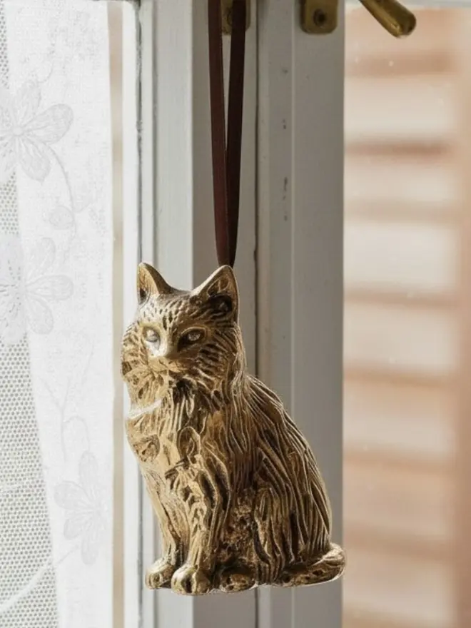 Cat metal hanging decoration, hanging from window latch