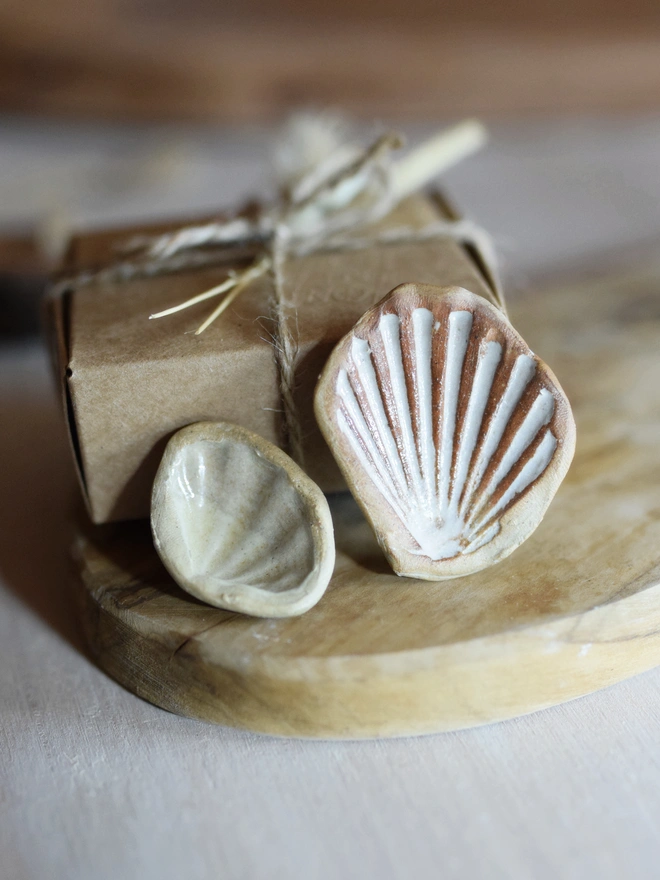 ceramic seashell trinket worry stone