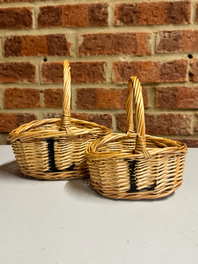Set of 2 personalised wicker baskets "L"
